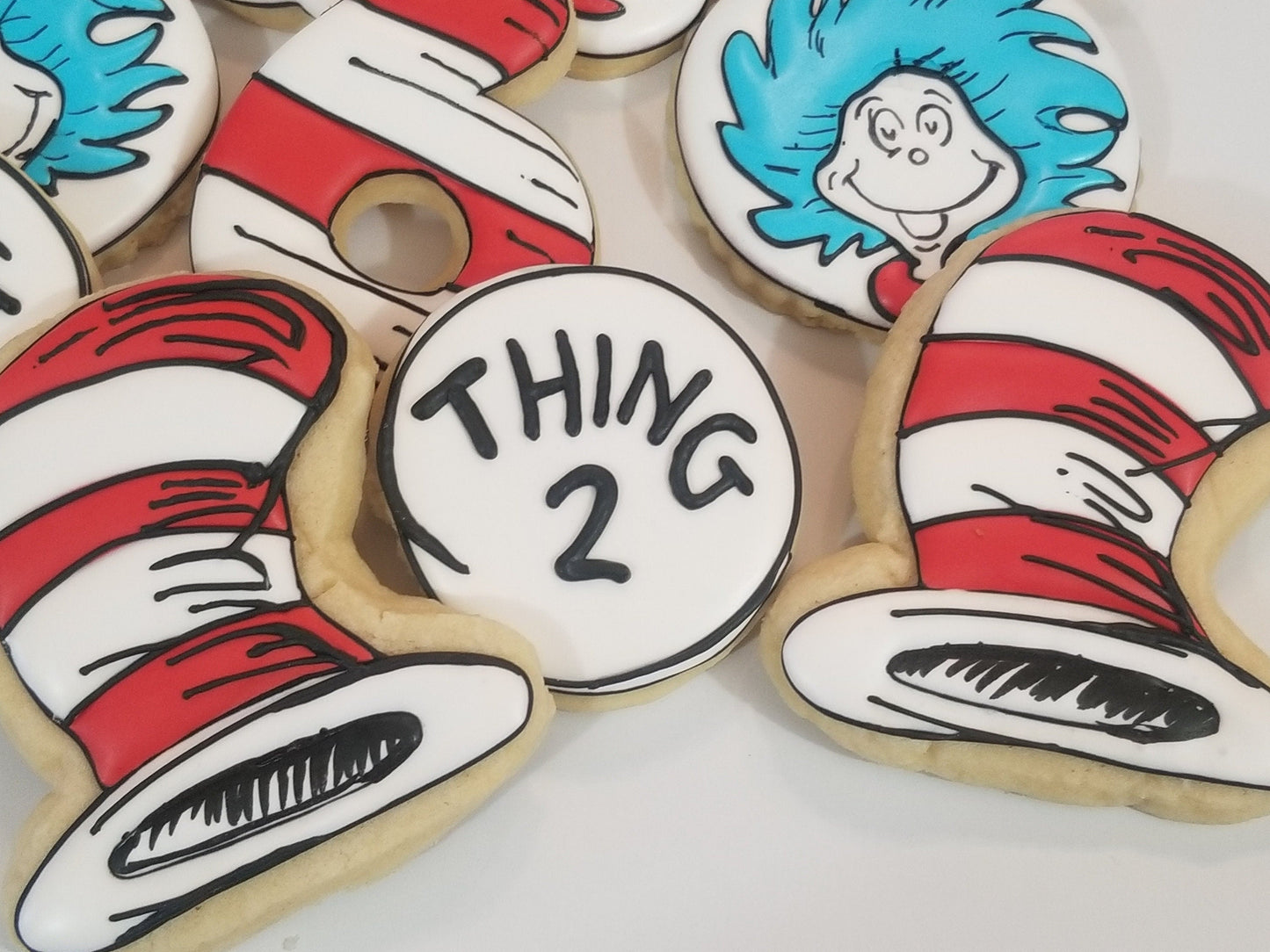 Dr Seuss cookies (Dr Seuss inspired) 1 dozen (12) - Ladybug bake shop