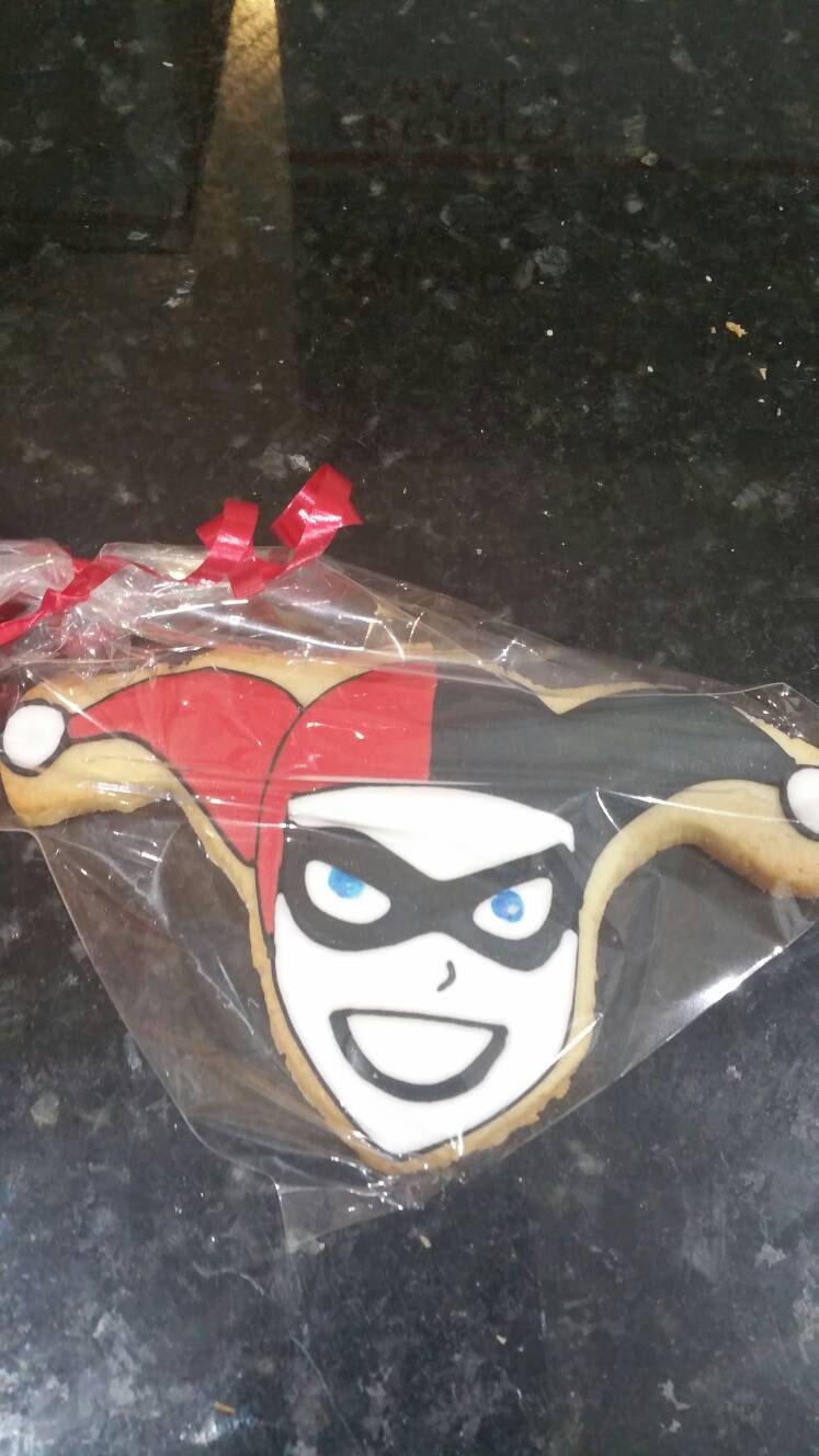 Joker and Harley Quinn (Inspired by DC Comics) One Dozen 12 - Ladybug bake shop