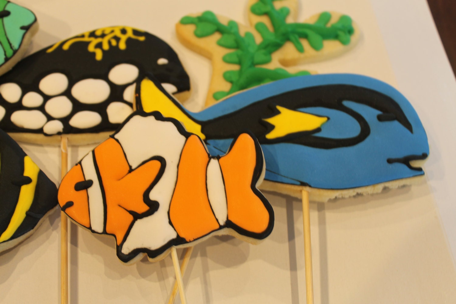 tropical fish cookies One Dozen (12) - Ladybug bake shop